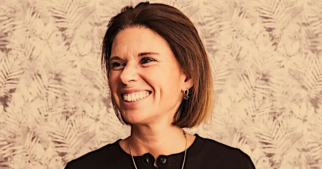  Claudia Klein ist staatlich anerkannte Erzieherin und absolvierte ihre Ausbildung am Berufskolleg Bielefeld Bethel. Ihre Schwerpunkte liegen auf psychischen Störungen im Jugendalter und dem Hilfeplanverfahren.